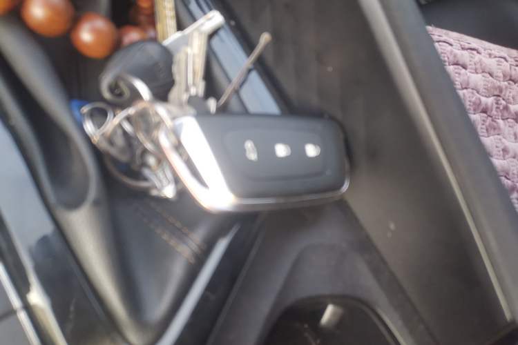 Used Baojun RC-5 2020 RC-5W 1.5T CVT Smart Shine Prestige Model