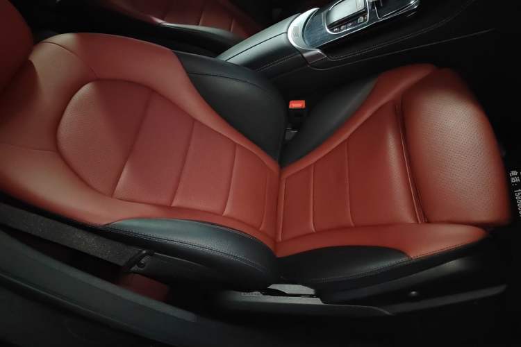 Used Mercedes-Benz GLC Coupe 2020 GLC 260 4MATIC Coupe SUV
