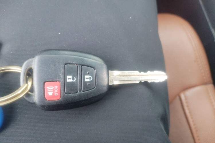Used Toyota Tundra  Vehicle Key