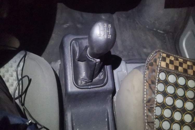 Used Wuling Zhiguang 2020 1.2L Van Utility Model China VI Emission Standard 2 Seats LSI