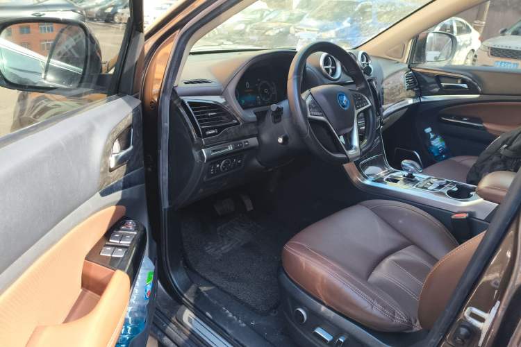 Used BYD Tang New Energy 2017 2.0T All-Wheel Drive Luxury Model Driver Seat