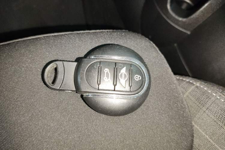 Used MINI 2016 1.5T COOPER Vehicle Key