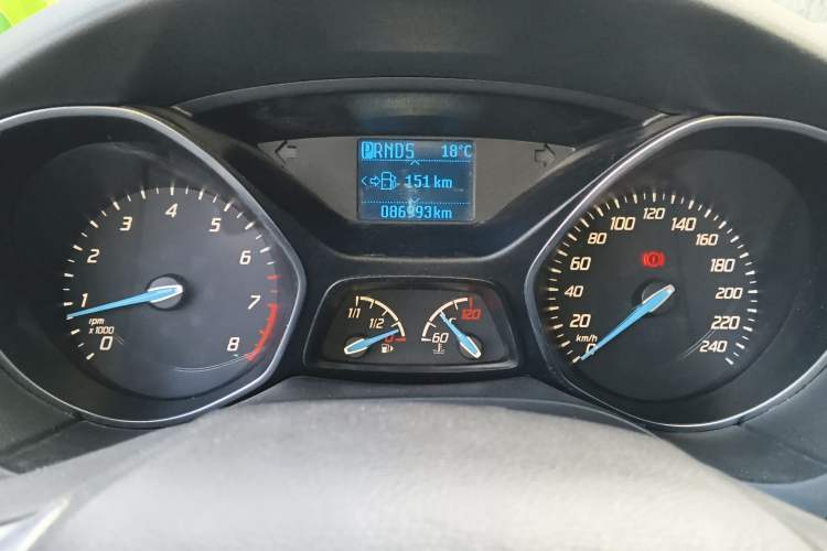 Used Ford Focus 2012 Sedan 1.6L Automatic Fashion Edition
