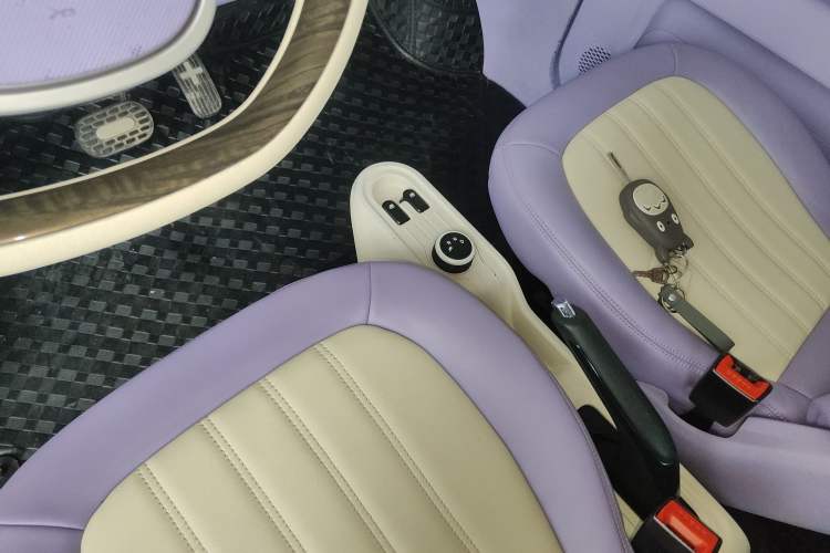 Used Wuling Hongguang MINIEV 2021 Macaron Premium Model – Lithium-NMC
