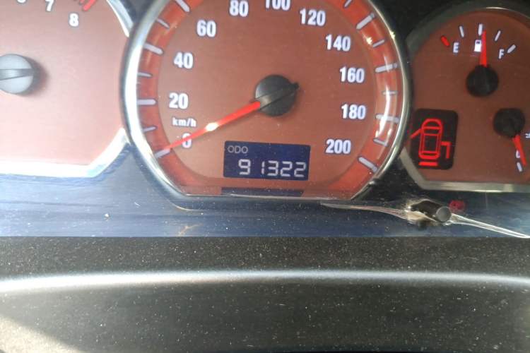 Used FORTHING Lingzhi 2015 M5 Q3 2.0L 7-seat Long-Wheelbase Luxury Model
