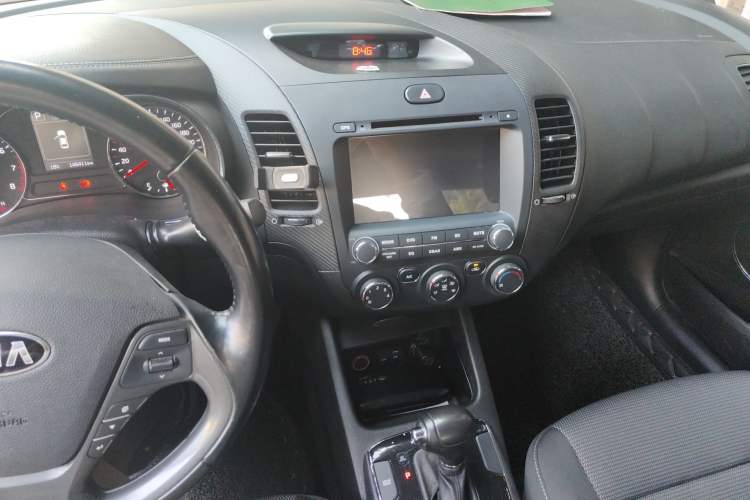 Used Kia K3 2016 1.6L Automatic GLS Audio And AC Panel