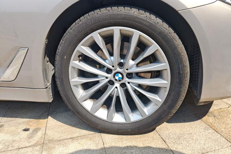 Used BMW 5 Series 2018 525Li Luxury Package
