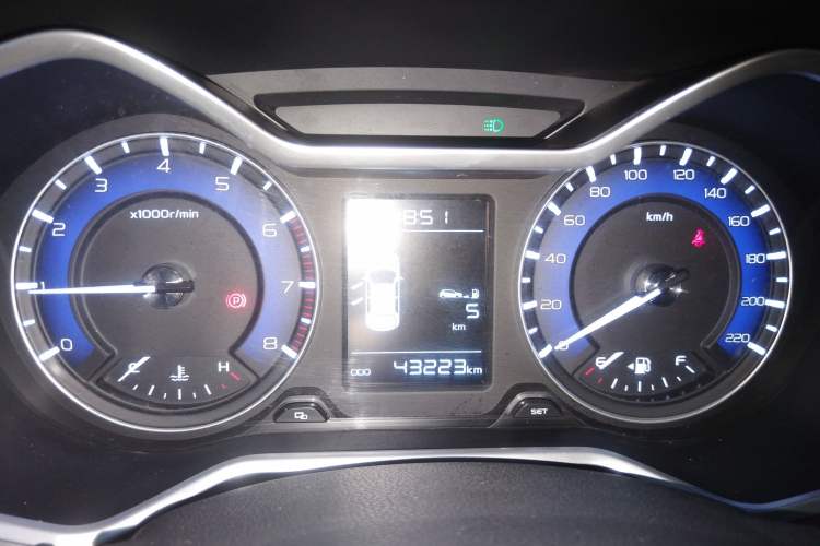 Used Geely Auto Vision X3 2019 Upgraded Model 1.5L Manual Luxury Version
