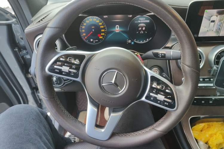 Used Mercedes-Benz GLC 2020 Facelift GLC 260 L 4MATIC Luxury Edition
