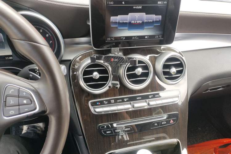 Used Mercedes-Benz GLC 2016 GLC 260 4MATIC Dynamic Edition Audio And AC Panel