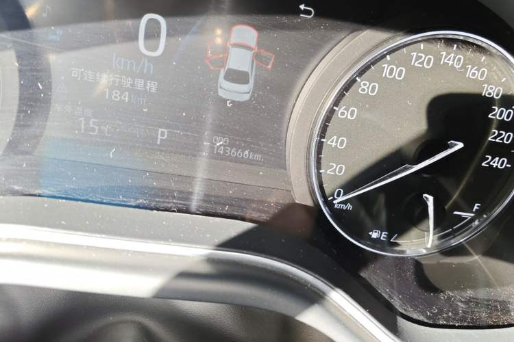 Used Toyota Avalon 2019 Dual-Engine 2.5L Luxury Edition China VI Standard Odometer Close Up