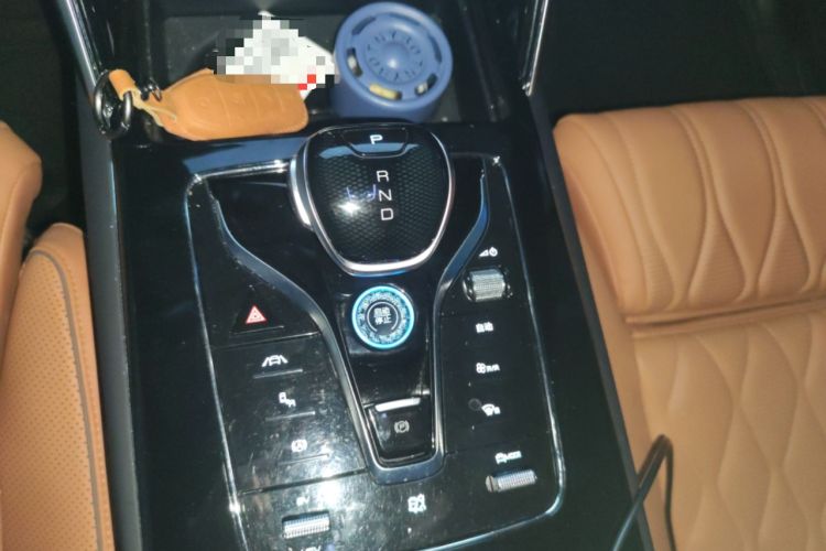 Used BYD Tang New Energy 2023 DM-i Champion Edition 112KM Prestige Model Gear Lever