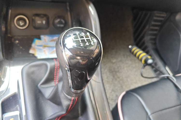 Used CHANGAN CS75 2017 Shangku Edition 1.5T Manual ZhiXiang Model
