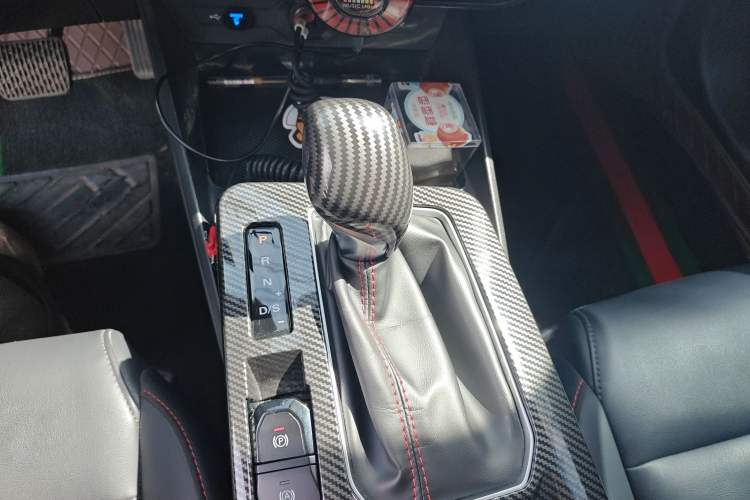 Used MG 5 2022 180 DVVT CVT Youth Luxury Edition
