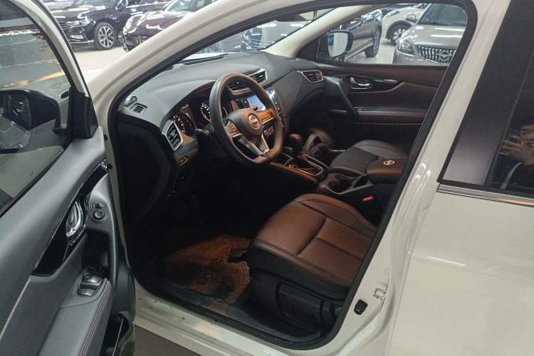 Used Nissan Qashqai 2023 Classic 2.0L CVT XV Comfort Edition