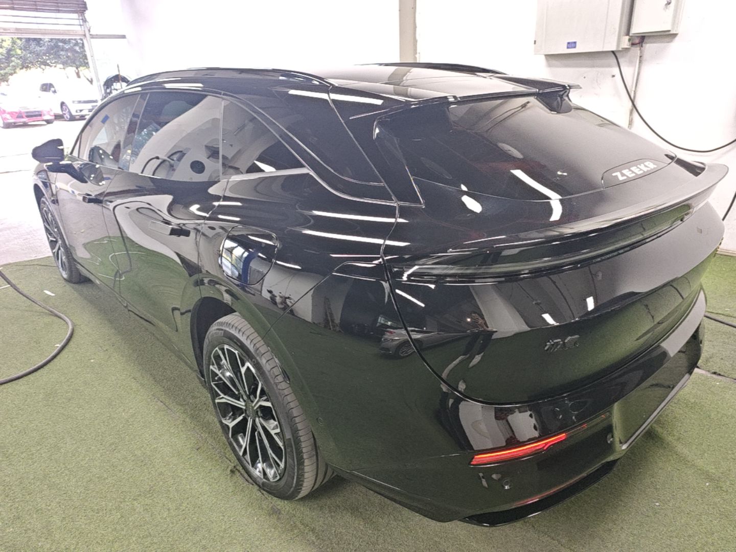 Zeekr 007GT 2026 Model All-Wheel-Drive Max Version 75 kWh — снимка 4