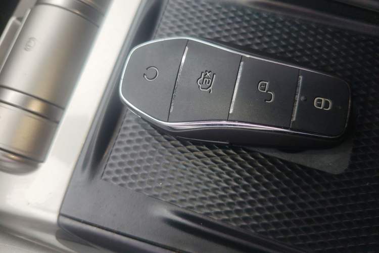 Used BYD Dolphin 2021 405 km Fashion Edition Vehicle Key