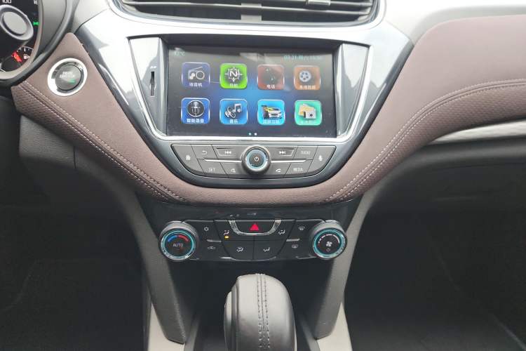 Used Chevrolet Malibu 2018 530T Automatic Luxury Edition Audio And AC Panel