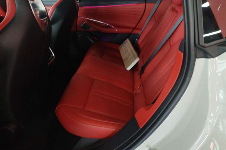 Used Xiaomi Auto SU7 2026 Model Standard Edition Left Rear Seat