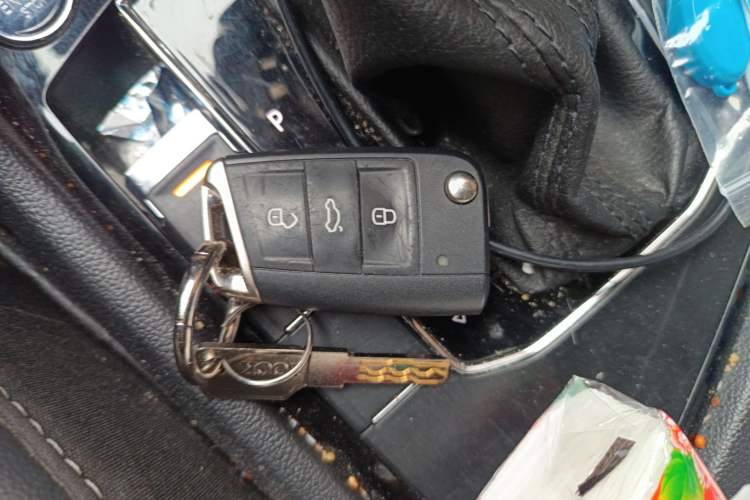 Used Volkswagen Tiguan L 2020 330TSI Automatic Two-Wheel Drive Smart Luxury Edition China VI Standard