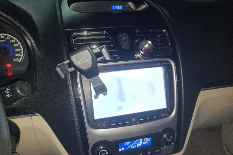 Used Geely Auto Classic Emgrand 2013 Sedan 1.8L CVT Elite Model
