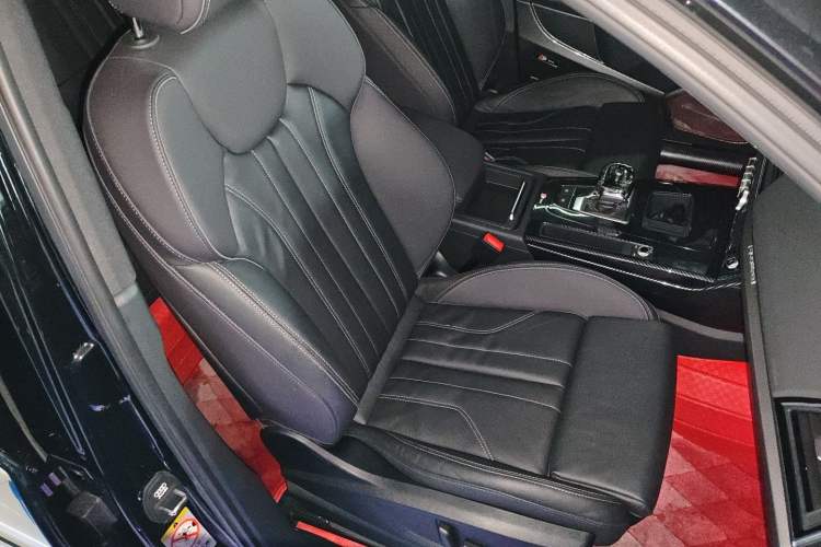 Used Audi Q5L 2022 40T Fashionable and Dynamic Model
