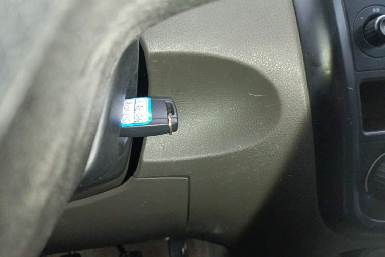 Used Wuling Rongguang V 2019 1.5L Van - Utility Model
