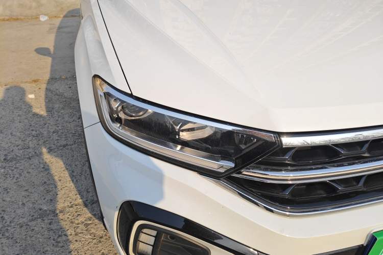 Used Volkswagen T-ROC 2024 300TSI DSG Two-Wheel-Drive Chen Guang Edition