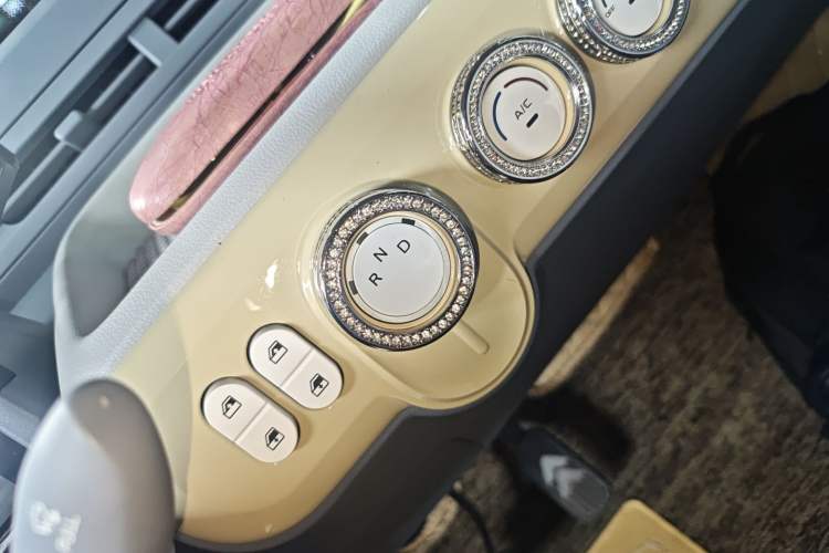 Used Bestune Pony 2025 222km Lightning Horse Gear Lever