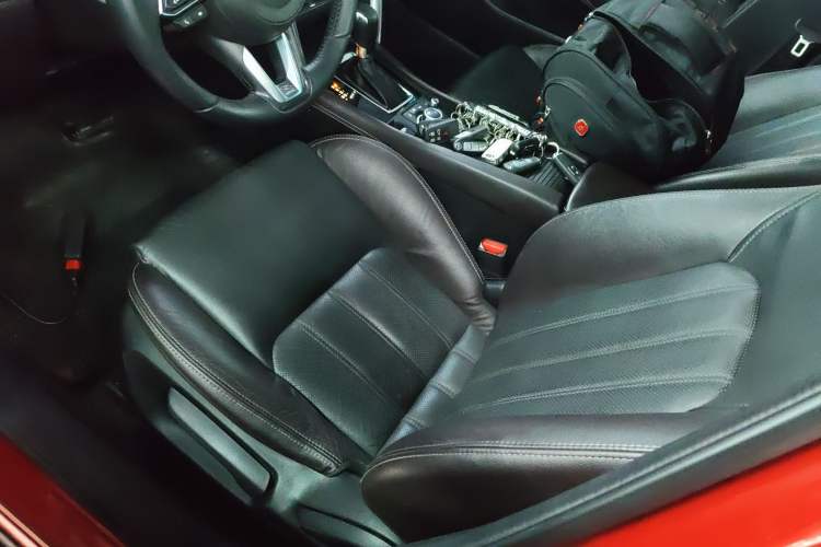 Used Mazda CX-4 2018 2.0L Automatic Two-Wheel Drive Blue Sky Premium Upgrade Version China V Standard Left Front Seat