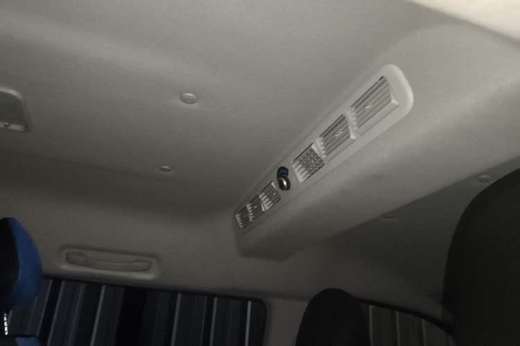 Used FORTHING Lingzhi 2023 M5L 1.6L Comfort 9-Seater