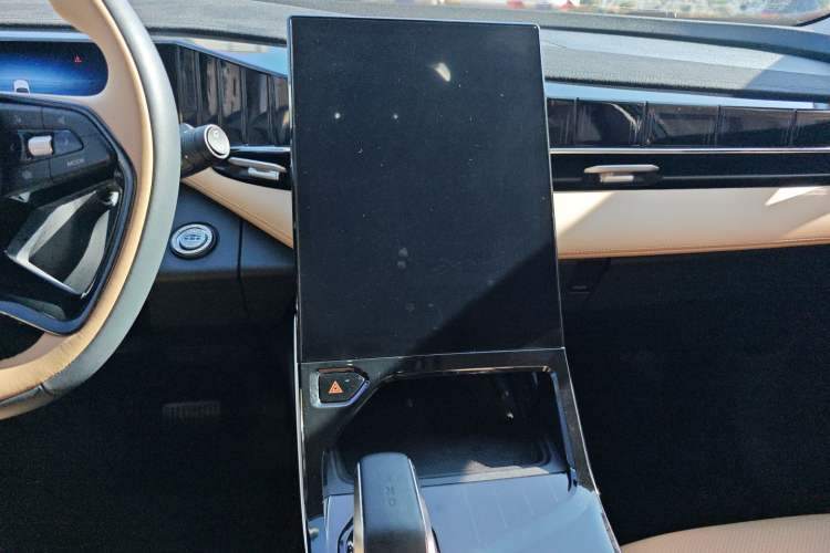 Used Geely Auto FX11 2023 1.5TD DCT Prestige Edition
