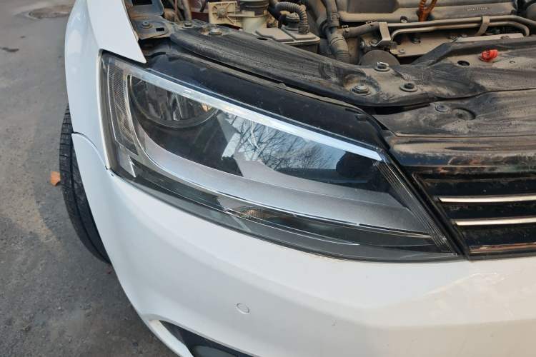 Used Volkswagen Sagitar 2012 1.4TSI Manual Luxury Model
