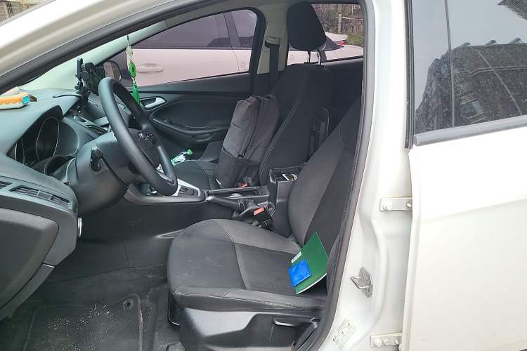 Used Ford Focus 2017 Hatchback 1.6L Automatic Comfort Plus SmartDrive Edition
