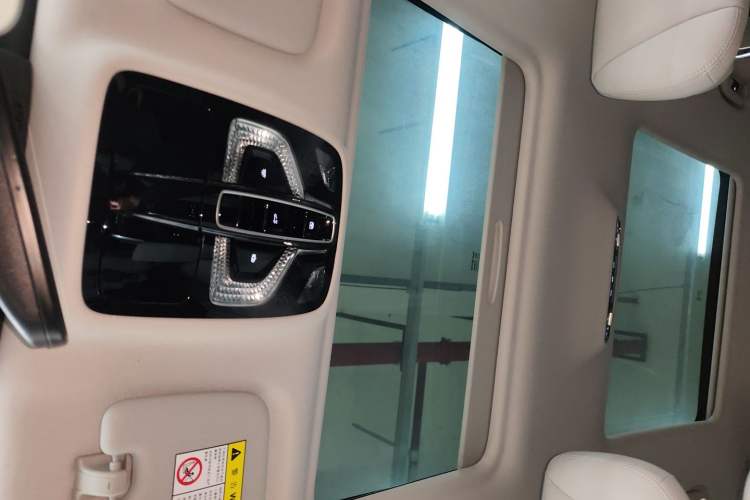 Used Roewe iMAX8 2023 400TGI Comfort Edition