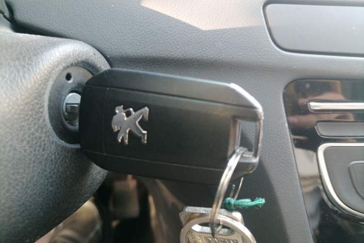 Used Peugeot 508 2013 2.0L 2nd Anniversary Edition Automatic Smart Enjoyment Version
