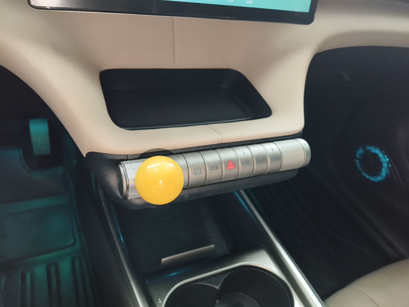 BYD Dolphin 2023 420 km Fashion Edition — снимка 16