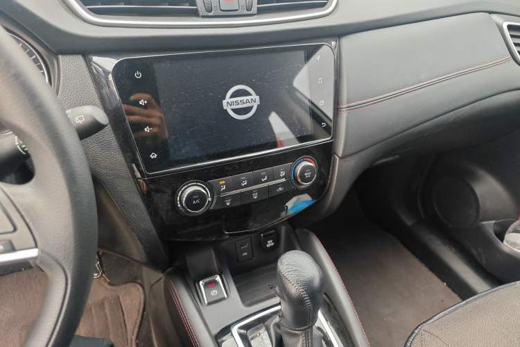 Used Nissan Qashqai 2019 2.0L CVT Smart Enjoyment Version Audio And AC Panel