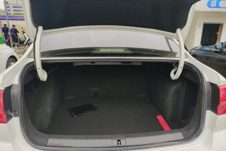 Used Volkswagen Bora 2018 1.5L Automatic Fashion Model Trunk