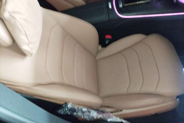 Used Mercedes-Benz E-Class New Energy 2024 E 350 e L Plug-in Hybrid Sports Sedan Right Front Seat