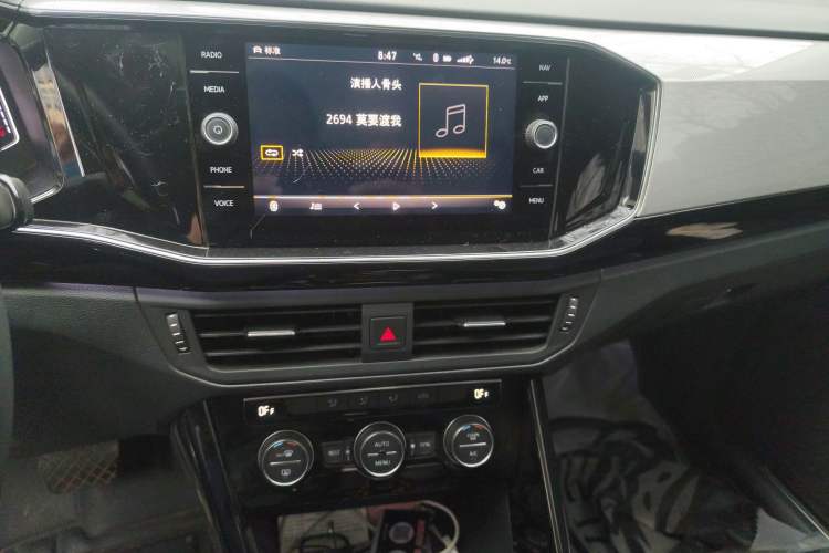 Used Volkswagen Tayron 2019 330TSI Two-Wheel Drive Luxury Model China VI Standard Audio And AC Panel