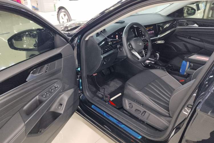 Used Volkswagen Passat 2024 380TSI Starry Dragon Edition
