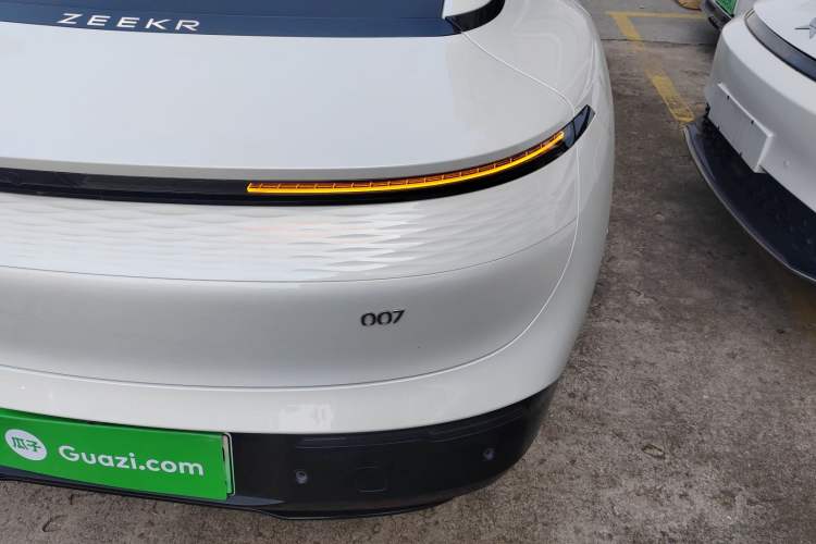 Used Zeekr 007 2024 Rear-Drive Intelligent Driving Version 75 kWh