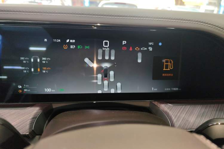 Used Denza Z9 2024 1100 km Four-Wheel Drive Max Version