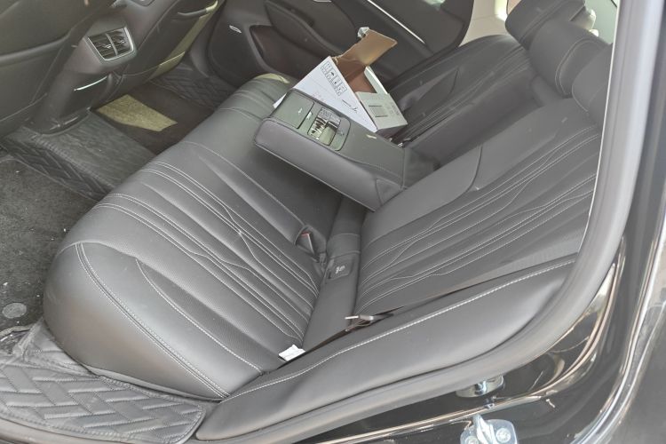 Used Buick LaCrosse 2025 Platinum Avia Edition Left Rear Seat