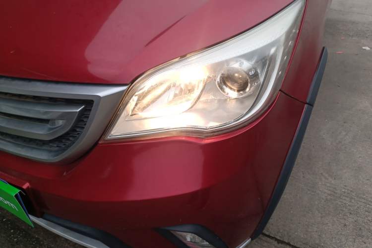 Used Oshan Olisway 2015 X6 1.4L Manual Mount Everest Edition