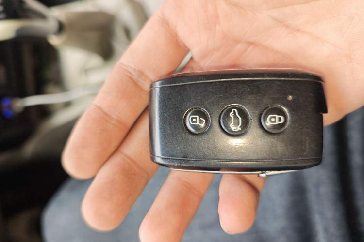 Used Soueast V3 Lingyue 2012 Revised Version 1.5L Manual Luxury Edition