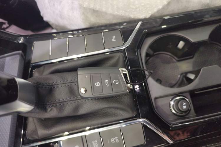 Used Volkswagen Passat 2026 Model, Outstanding 380TSI Longteng Edition