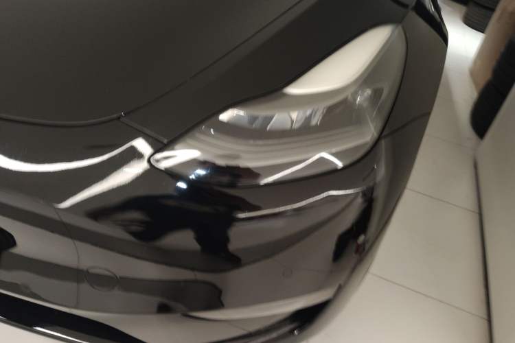 Used Tesla Model Y 2021 Long-Range All-Wheel-Drive Version
