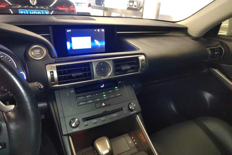 Used Lexus IS 2015 200T Fēngshàng Edition